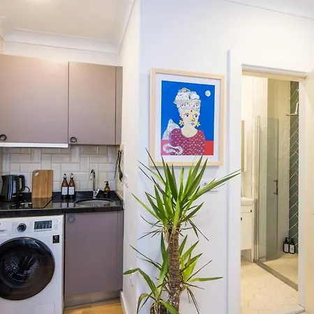 Exquisite Studio W/ac 5 Min To Taksim Square 아파트 *